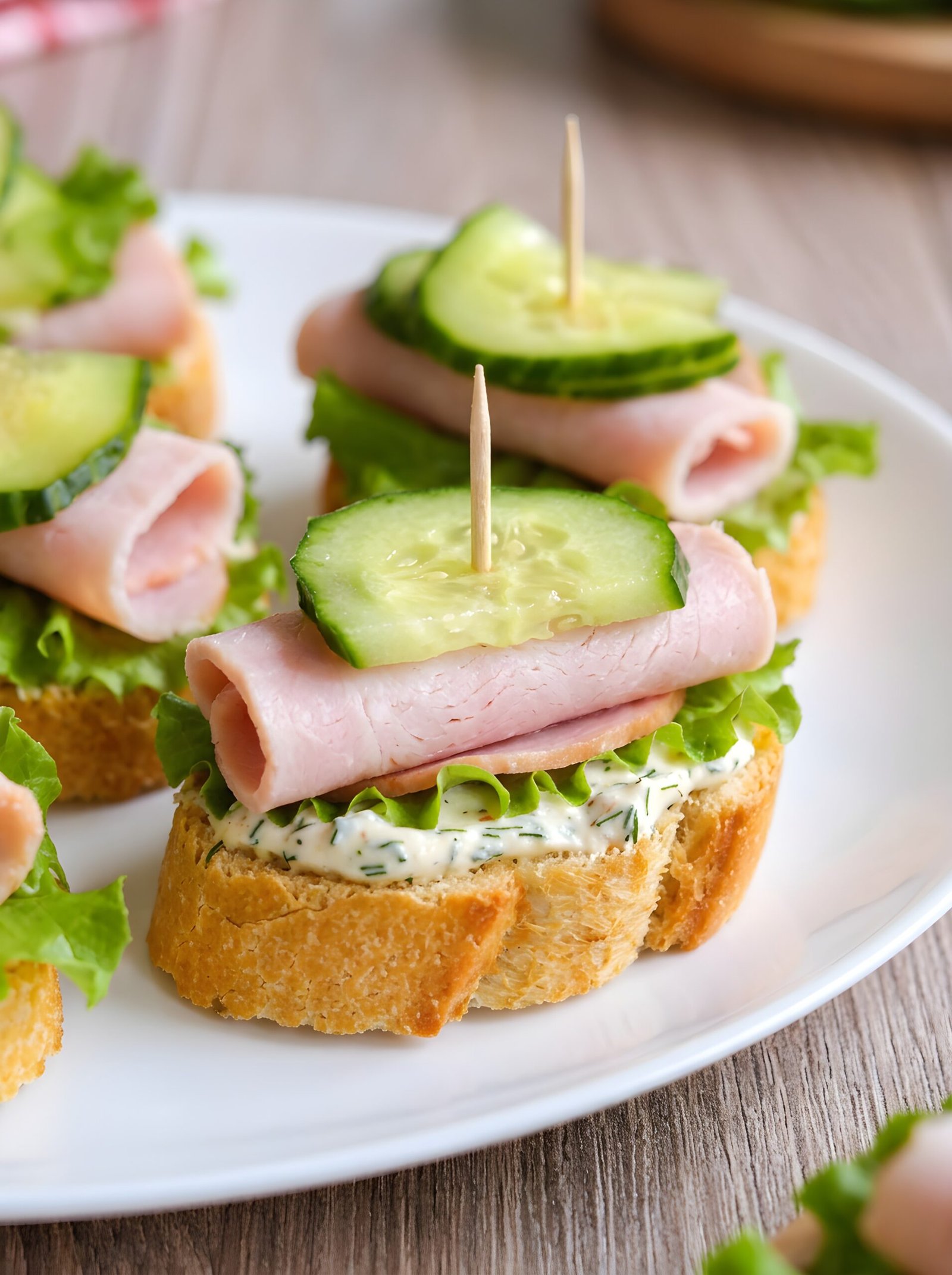 Easy Ham and Cucumber Mini Sandwiches (Quick Party Appetizer)